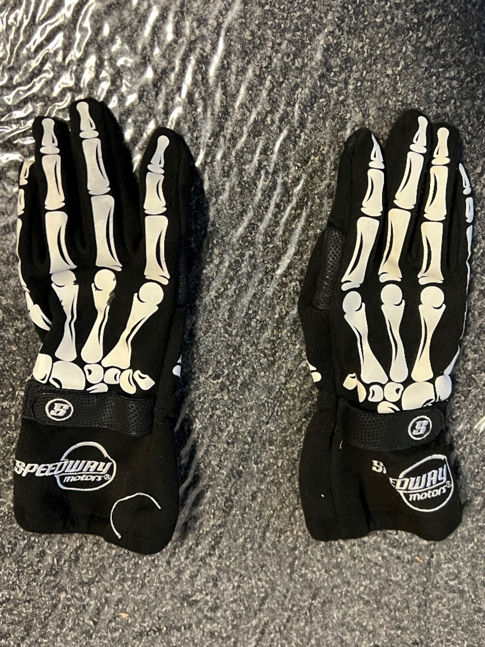SPEEDWAY MOTORS Black and White Skeleton Gloves